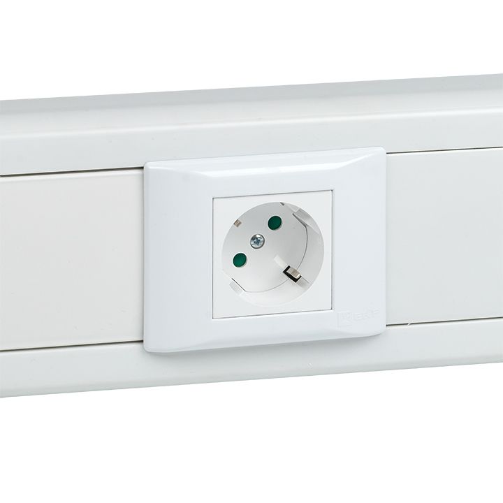 Розетка силовая  E6MR16-028-10-45