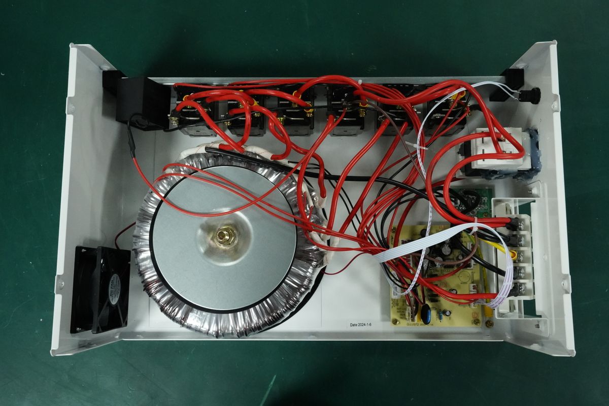Стабилизатор напряжения AVR SLIM 12000RW 4512020310008