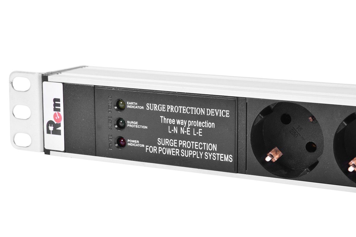 Блок розеток  R-16-15S-10C13-FI-1820-3
