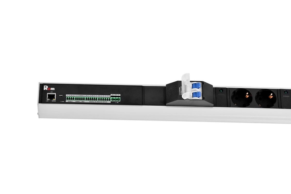 Блок силовых розеток  R-MC1-32-4x2S-2x3C13-2x2C19-A-1820-K