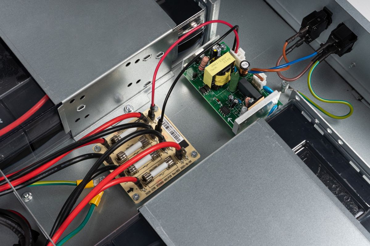 Блок батарейный SKAT BC 48/18S RACK 430