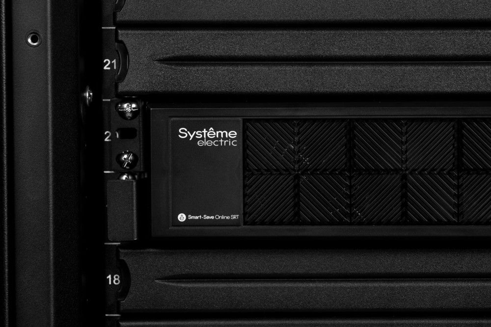 Источник бесперебойного питания  SRTSE2000RTXLI-NC