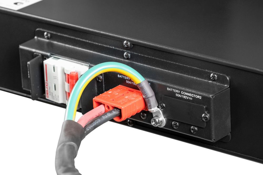 Источник бесперебойного питания SRVSE6KRTXLI4U