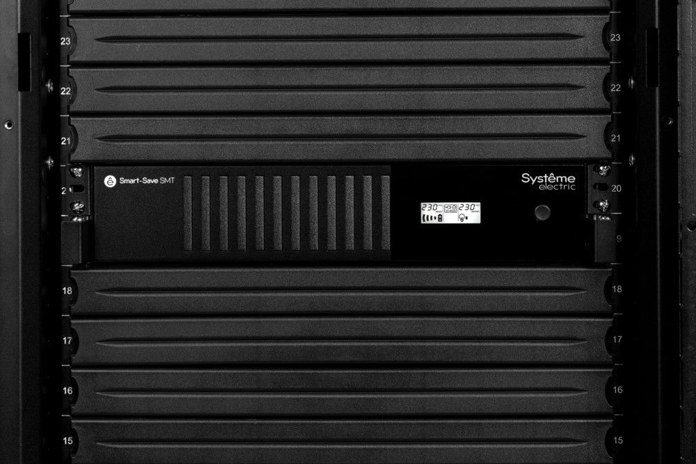 Источник бесперебойного питания  SMTSE3000RMI2U