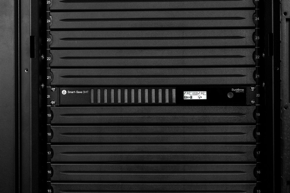 Источник бесперебойного питания  SMTSE750RMI1U