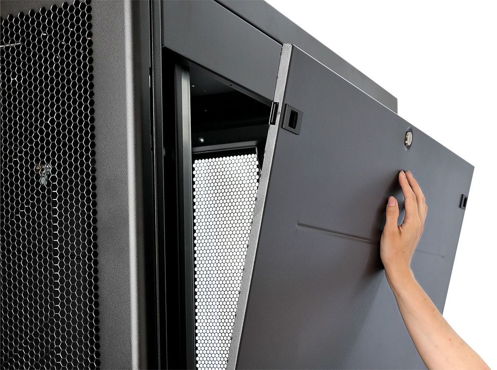 Шкаф монтажный Rackcenter D9000 60F-48-7C-94BL