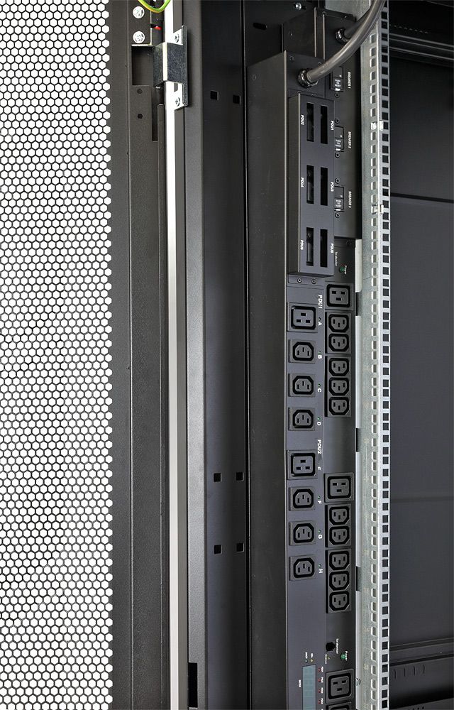 Шкаф телекоммуникационный Rackcenter D9000 60F-42-7A-95BL