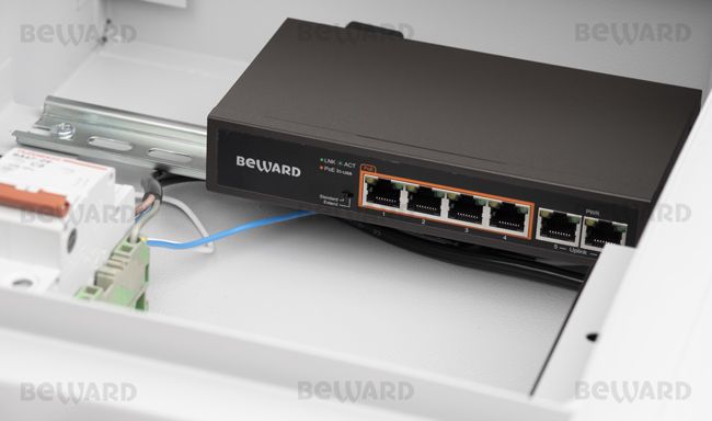 Коммутатор B-431-4P2C 