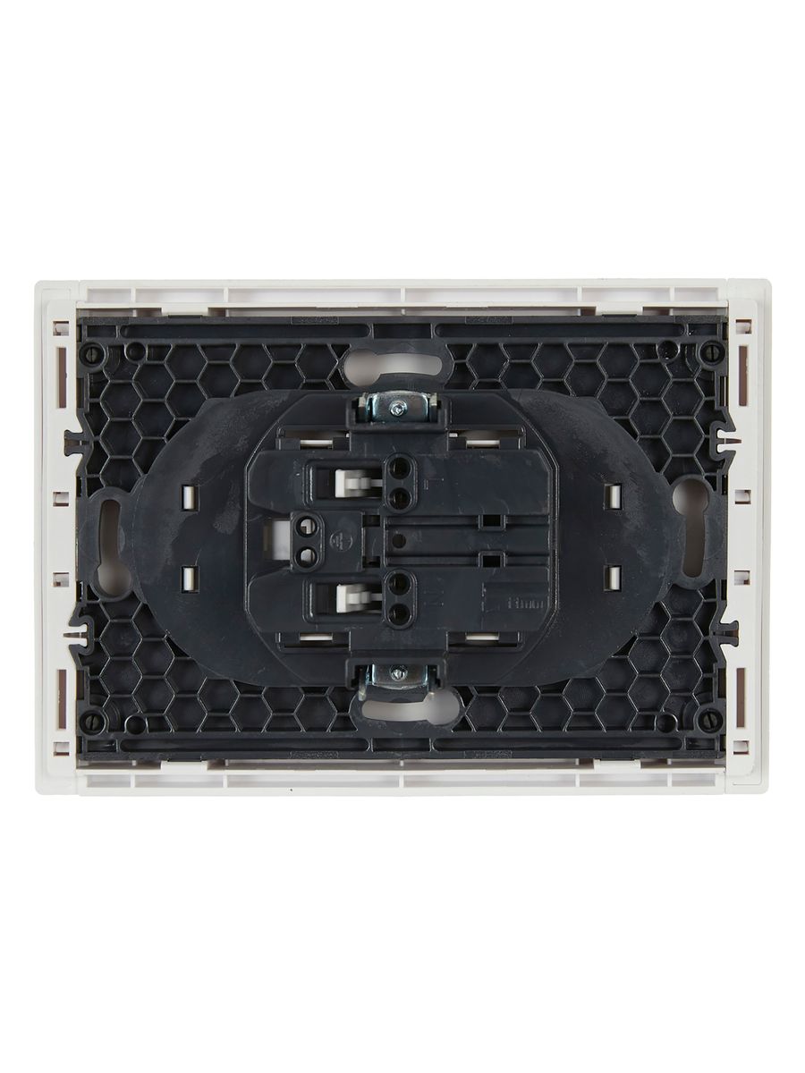Розетка силовая  FP-R20-10-1-K01