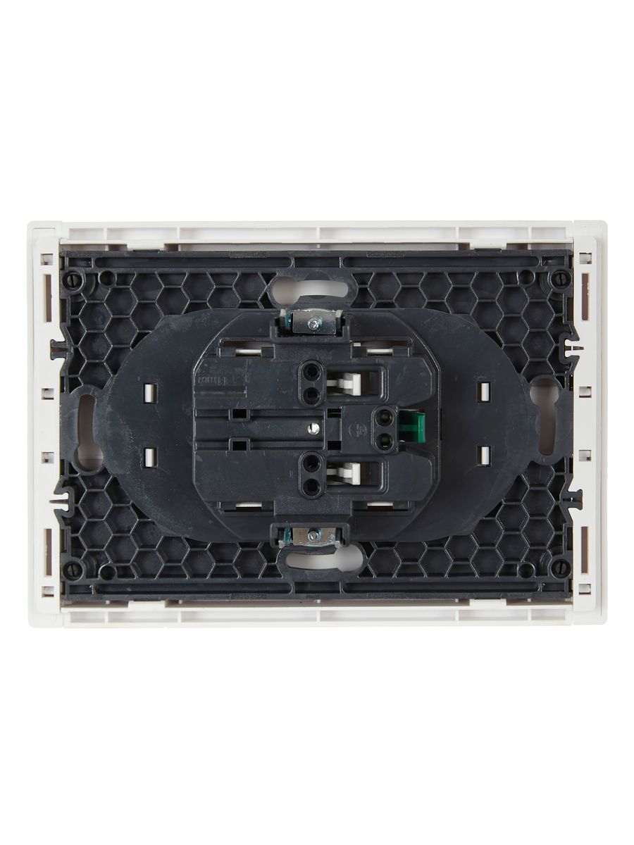 Розетка силовая  FP-R24-16-1-K01