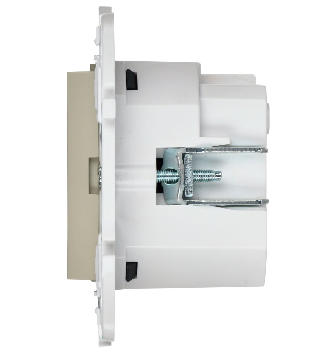 Розетка силовая  SK-R14-16-U14-018-K10