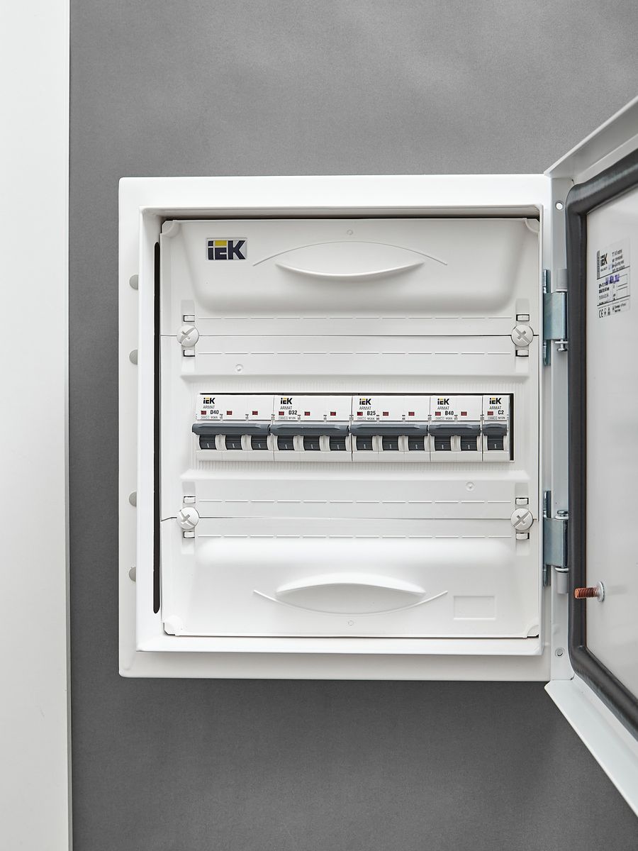 Выключатель автоматический  AR-M06N-3-B025