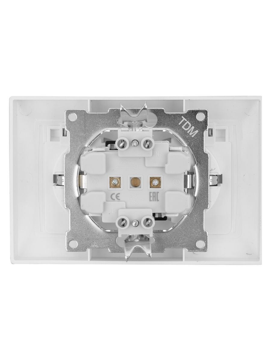 Розетка силовая  SQ1815-0060