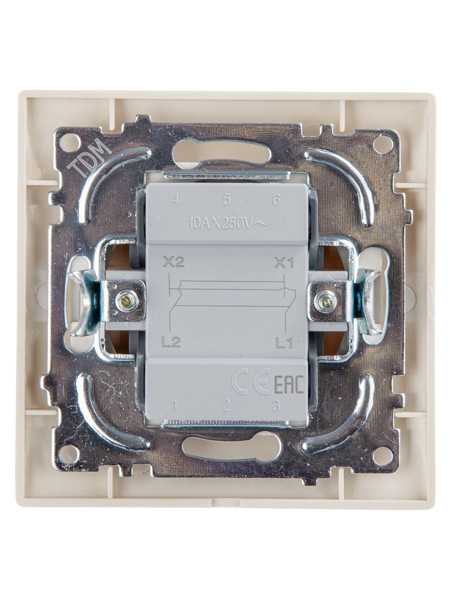 Выключатель  SQ1815-0136