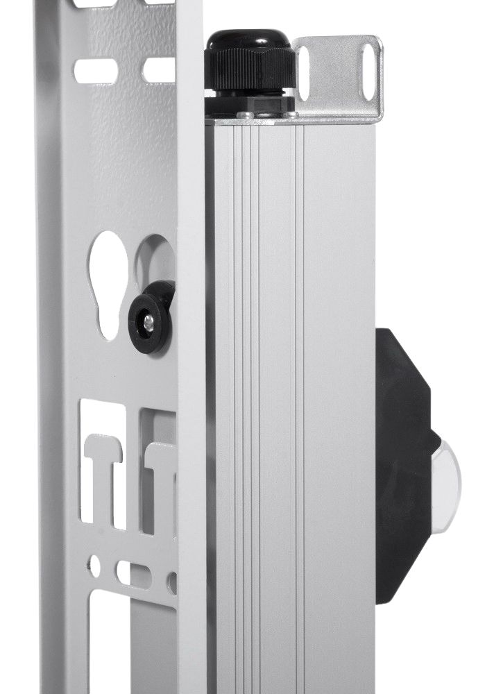 Блок розеток  R-32-2X(12S-A-Am)-1820-K
