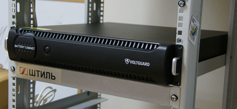 Кабинет батарейный HT 2U 