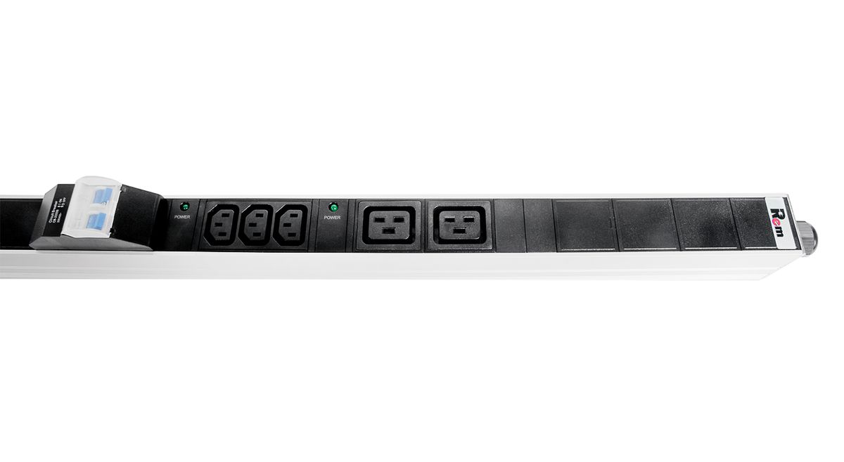 Блок розеток  R-2MC3-32-6x3C13-4x2C19-A-1820-K