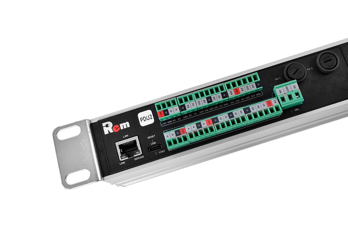 Блок розеток  R-2MC3-32-2x2S-440-K
