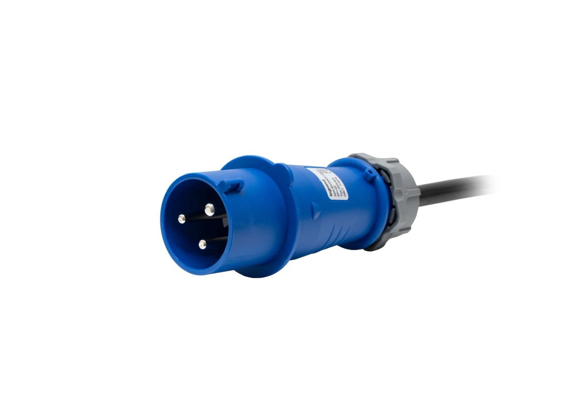 Блок розеток  SNR-PDU-12S-32L1
