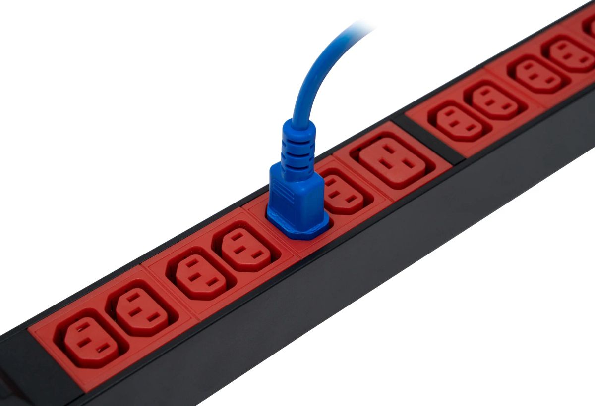 Блок розеток  SNR-PDU-36A06B-32L3