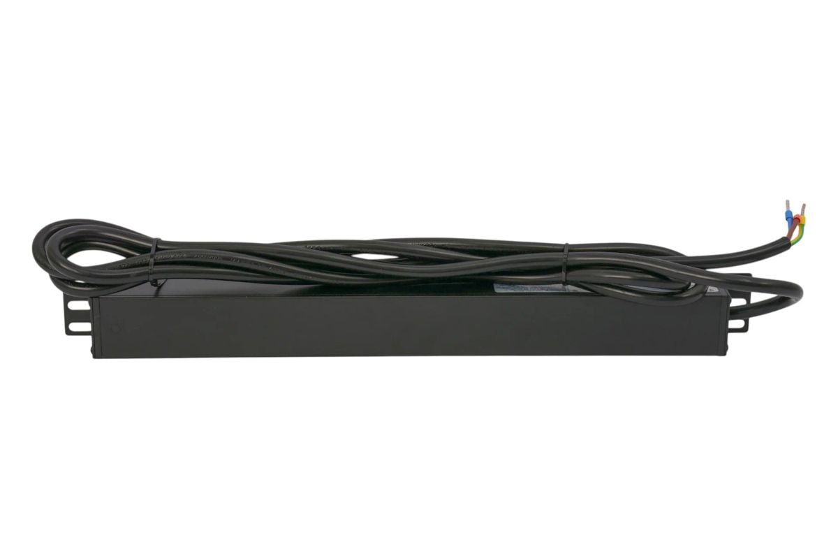 Блок розеток  SNR-PDU-8AL-OE-3-Am16L1