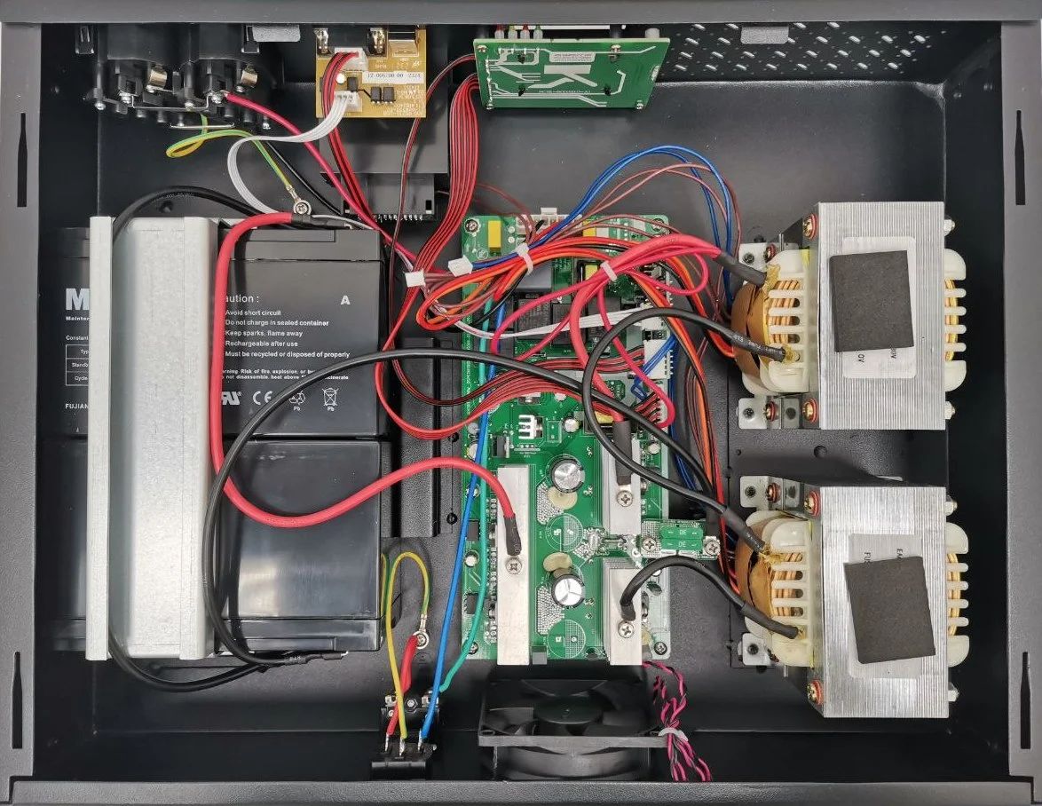 Источник бесперебойного питания  SNR-UPS-LIRM-1000-PS-SNMP