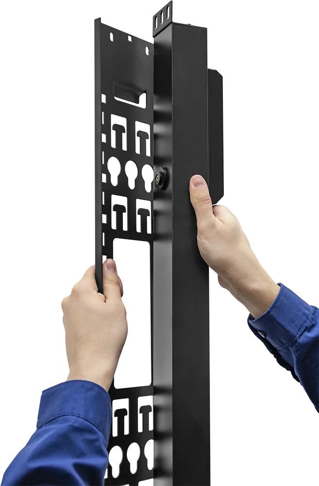 Блок розеток  SNR-PDU-30S-16L3