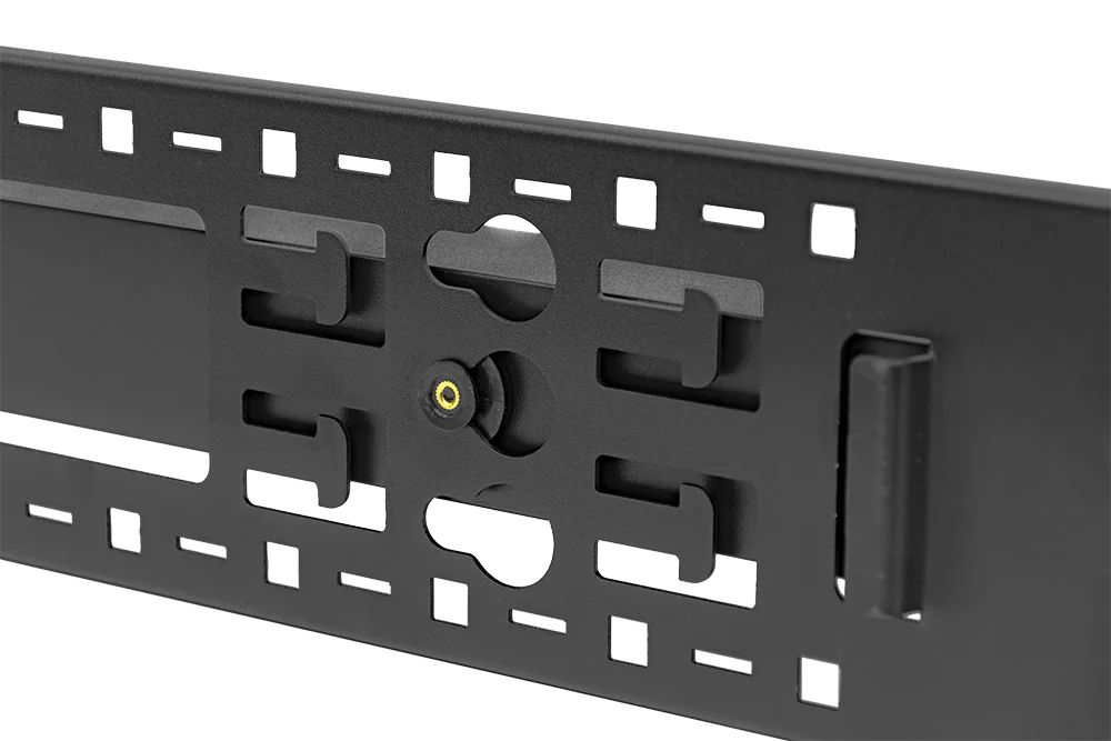 Блок розеток  SNR-PDU-30S-16L3