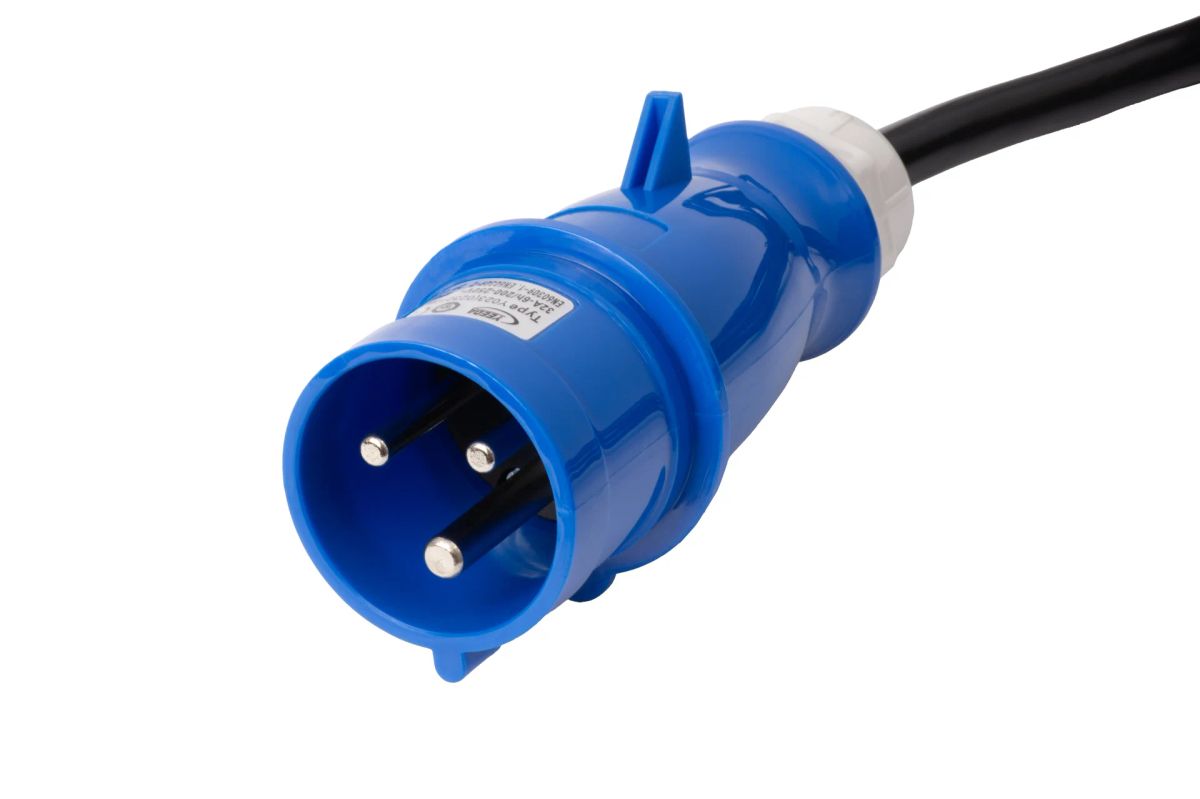 Блок розеток  SNR-PDU-A-08A04B-32L1