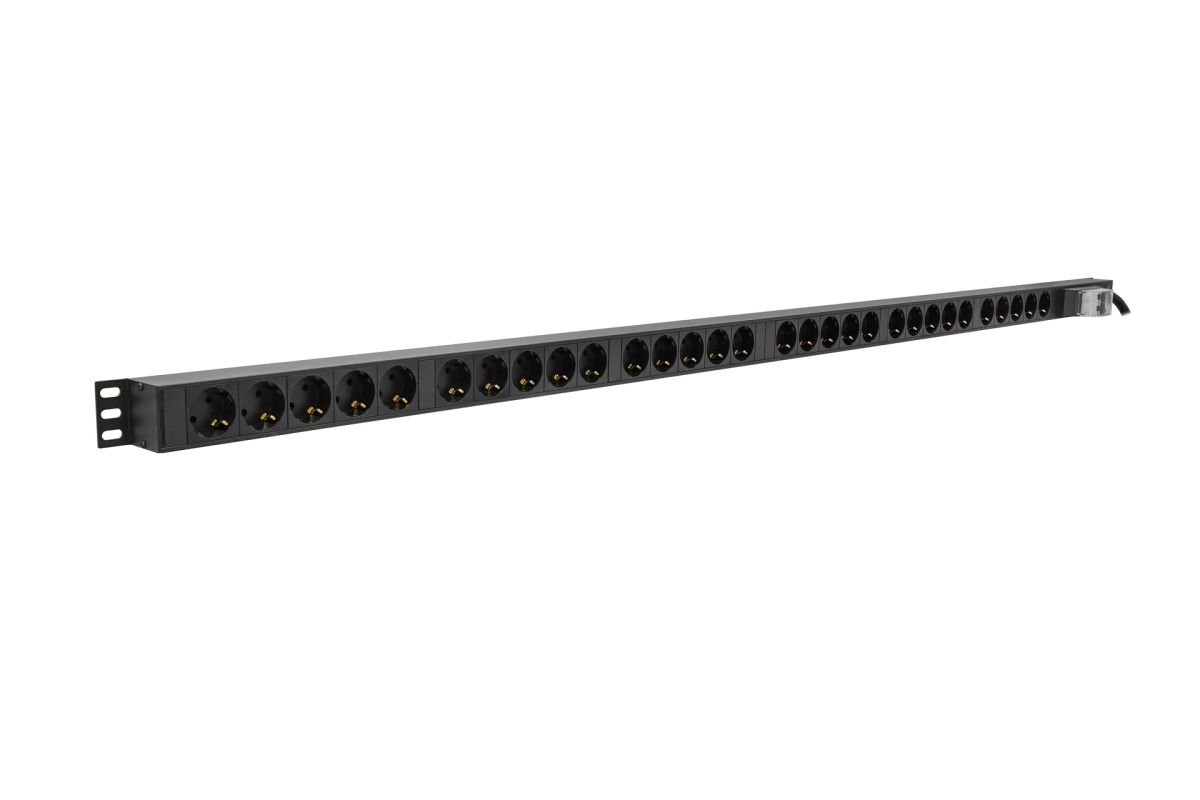 Блок розеток  SNR-PDU-30S-32L1