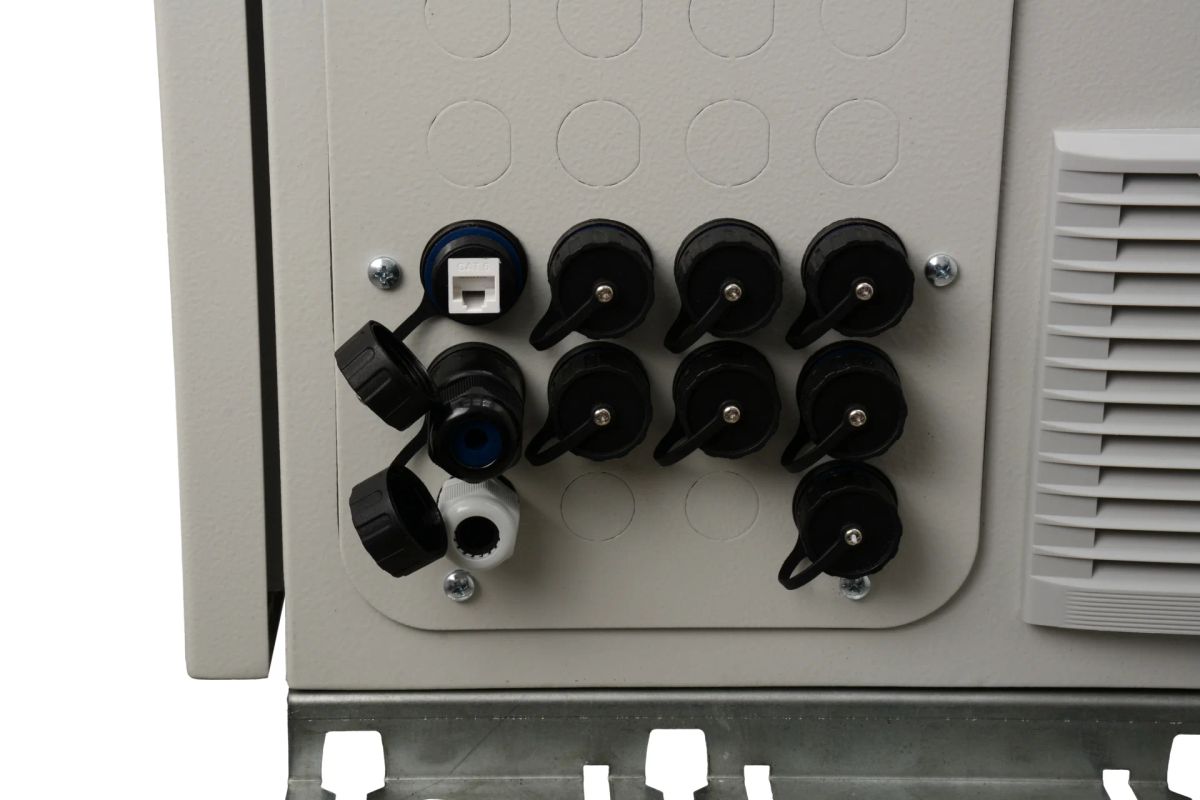 Узел коммутационный  SNR-OWC-8K2-15E-BP09-08DC-FT2SB