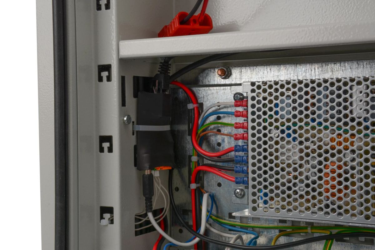 Узел коммутационный  SNR-OWC-8K2-15E-BP09-08DC-FT2SB