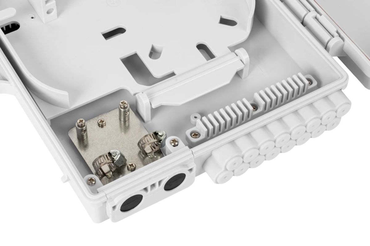 Коробка распределительная  SNR-FTTH-FDB-16F3