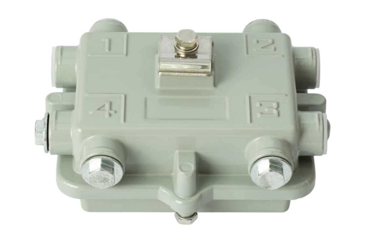 Ответвитель сигнала  SNR-MTAP-212