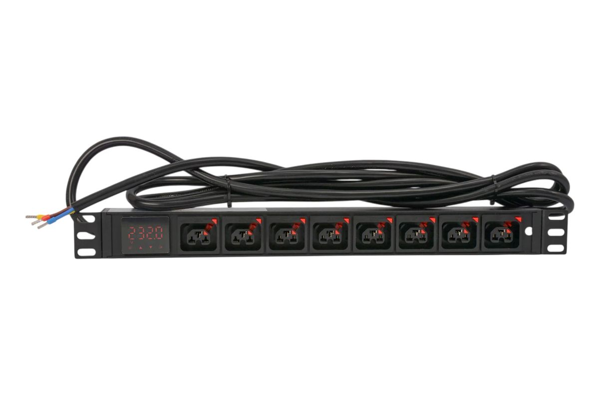 Блок розеток  SNR-PDU-8ABL-OE-3-Am16L1