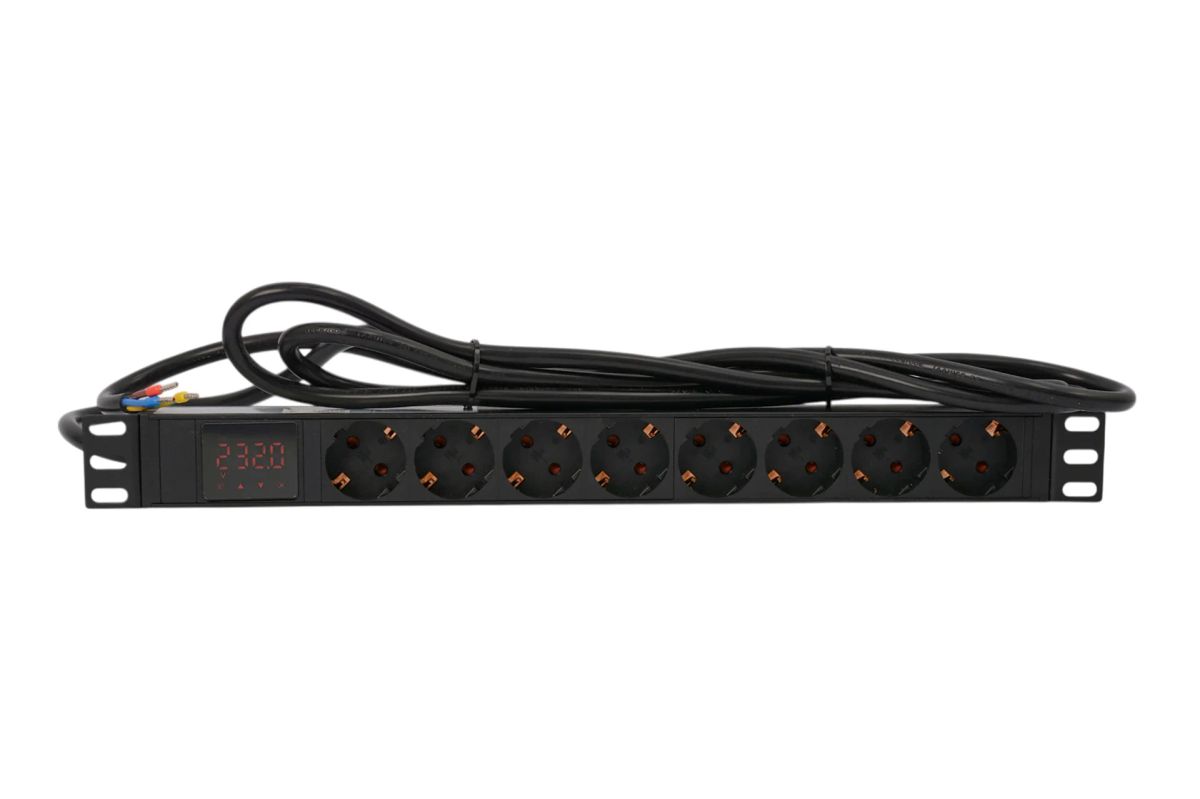 Блок розеток  SNR-PDU-8S-OE-3-Am16L1