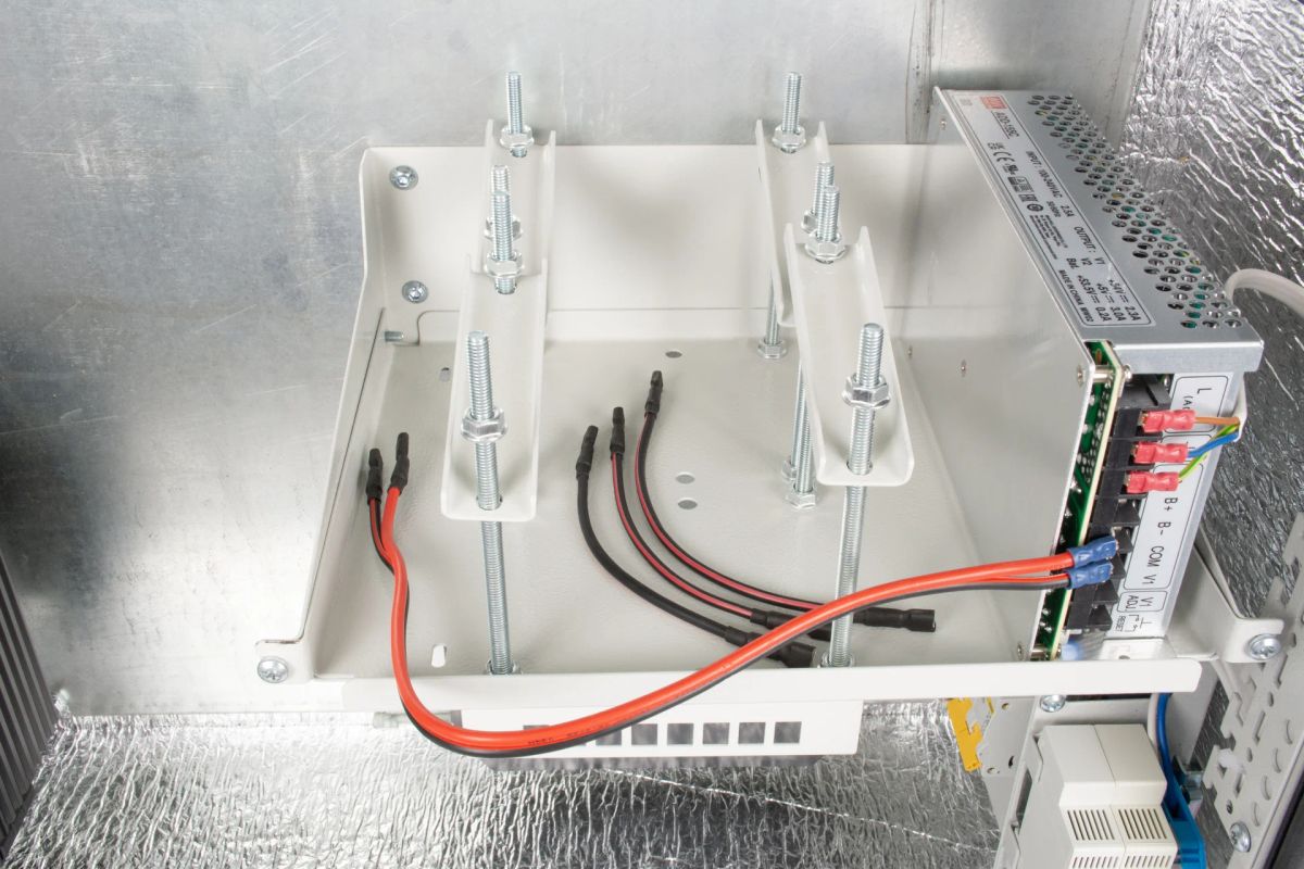 Термошкаф  SNR-OWC-606025-IP54-UPS/48