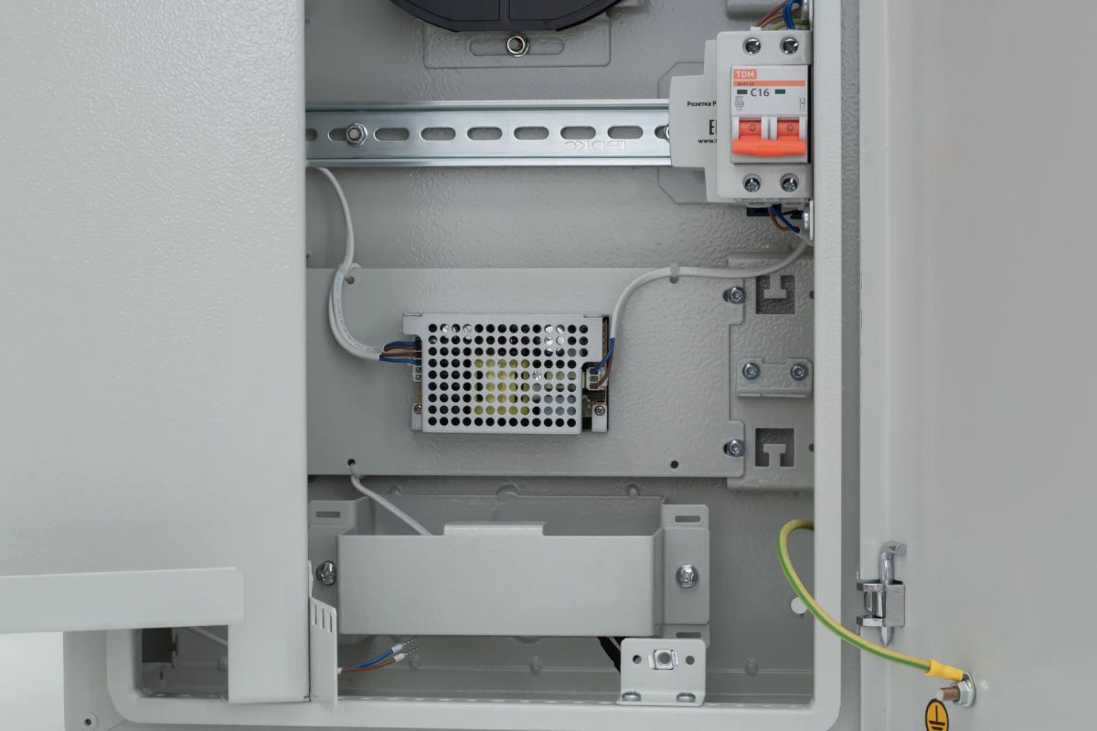 Шкаф телекоммуникационный  SNR-TWC-604020-RTU-IP30