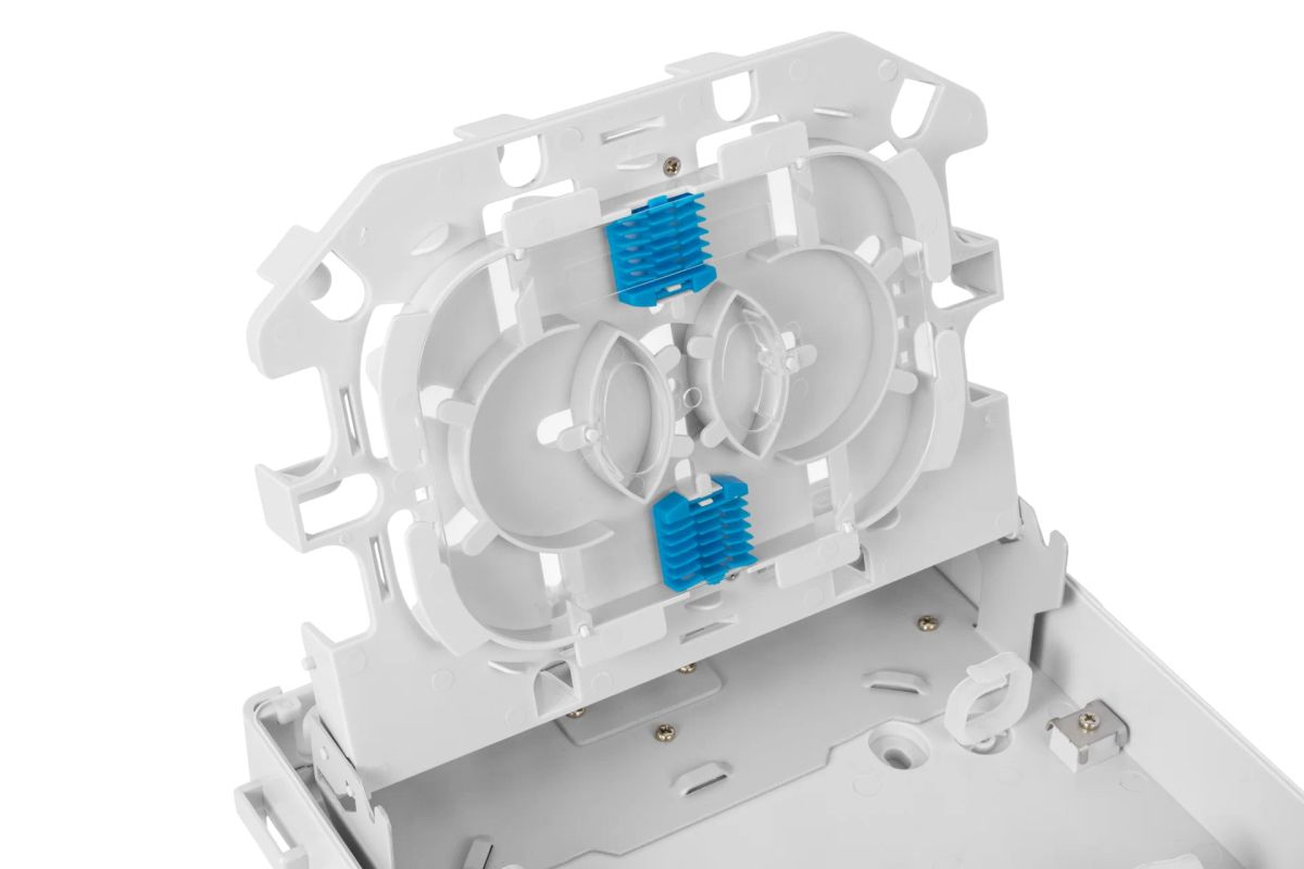 Коробка распределительная  SNR-FTTH-FDB-12C
