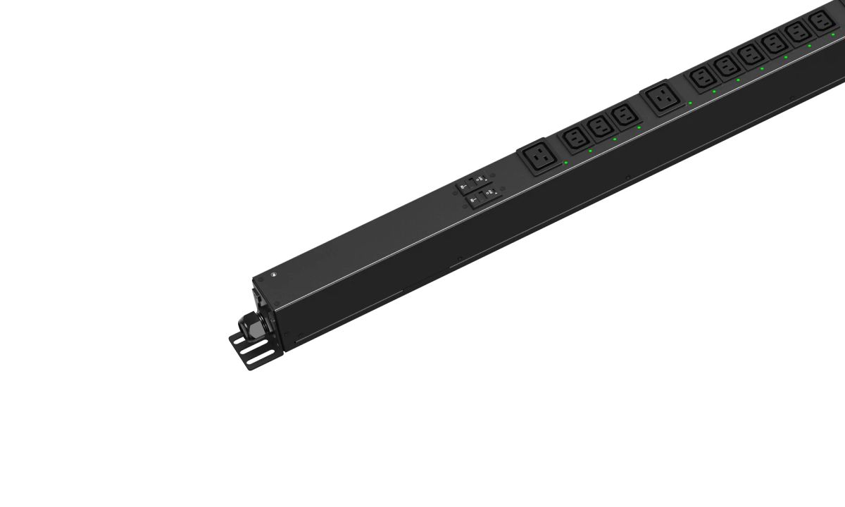 Блок розеток  SNR-PDU-D-18A06B-32L1