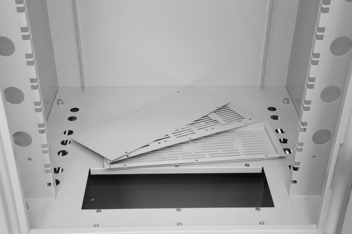 Шкаф телекоммуникационный  SNR-OWC-Real21-T-2-7035