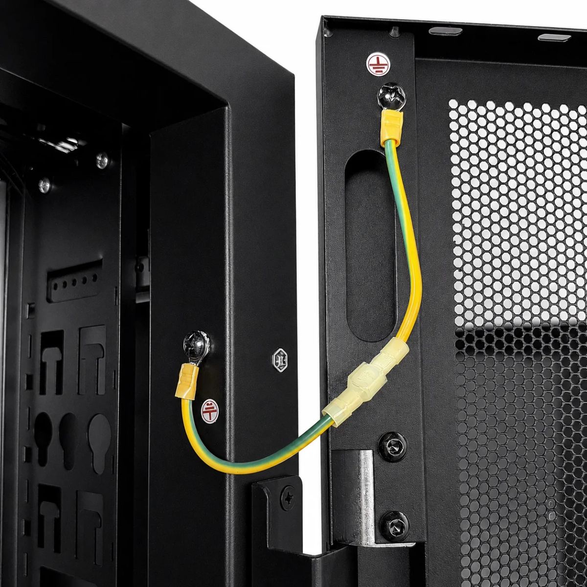 Шкаф телекоммуникационный SNR-MB-428010-CDDP-B