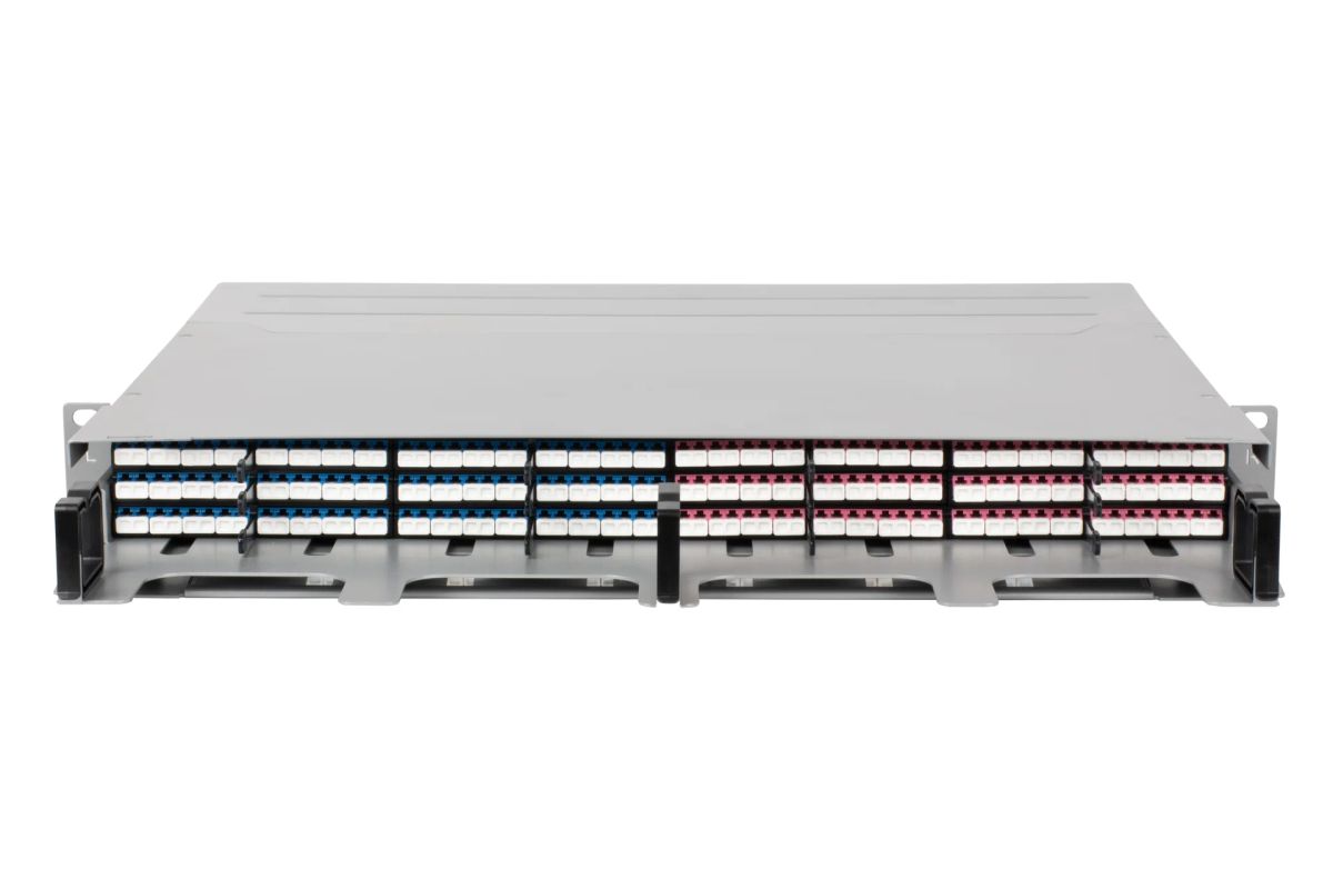 Панель коммутационная  SNR-CMP-OT-192P