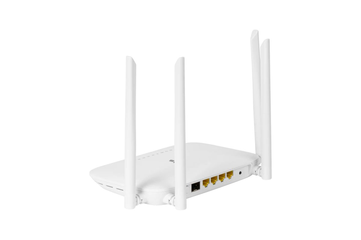 Роутер  SNR-RT522-G41-SFP