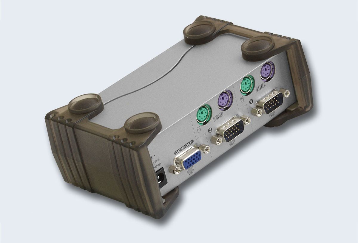 Переключатель KVM  ATEN CS82AC-AT