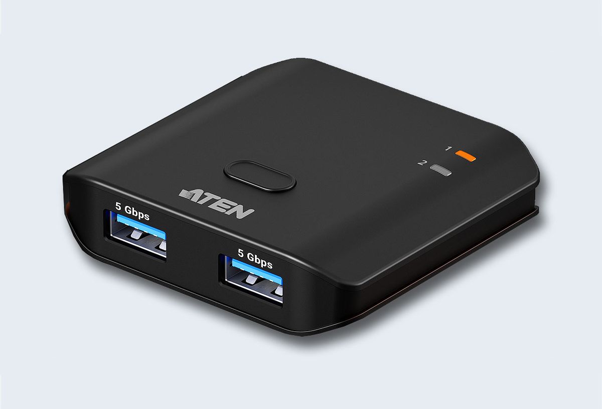 Переключатель KVM  ATEN US4322-AT