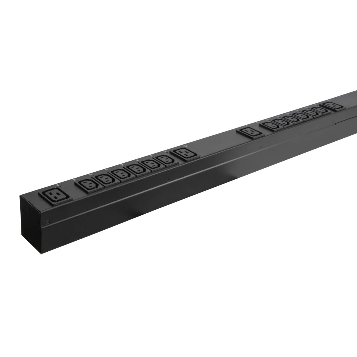 Блок розеток  SNR-PDU-D-18A06B-16L3